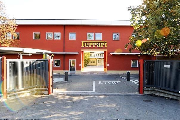 Ferrari ist ein beliebter Arbeitgeber, dies wurde jetzt wieder im Rahmen des neuen Ferrari Graduate Program unter Beweis gestellt. Foto: Ferrai/dpp-AutoReporter